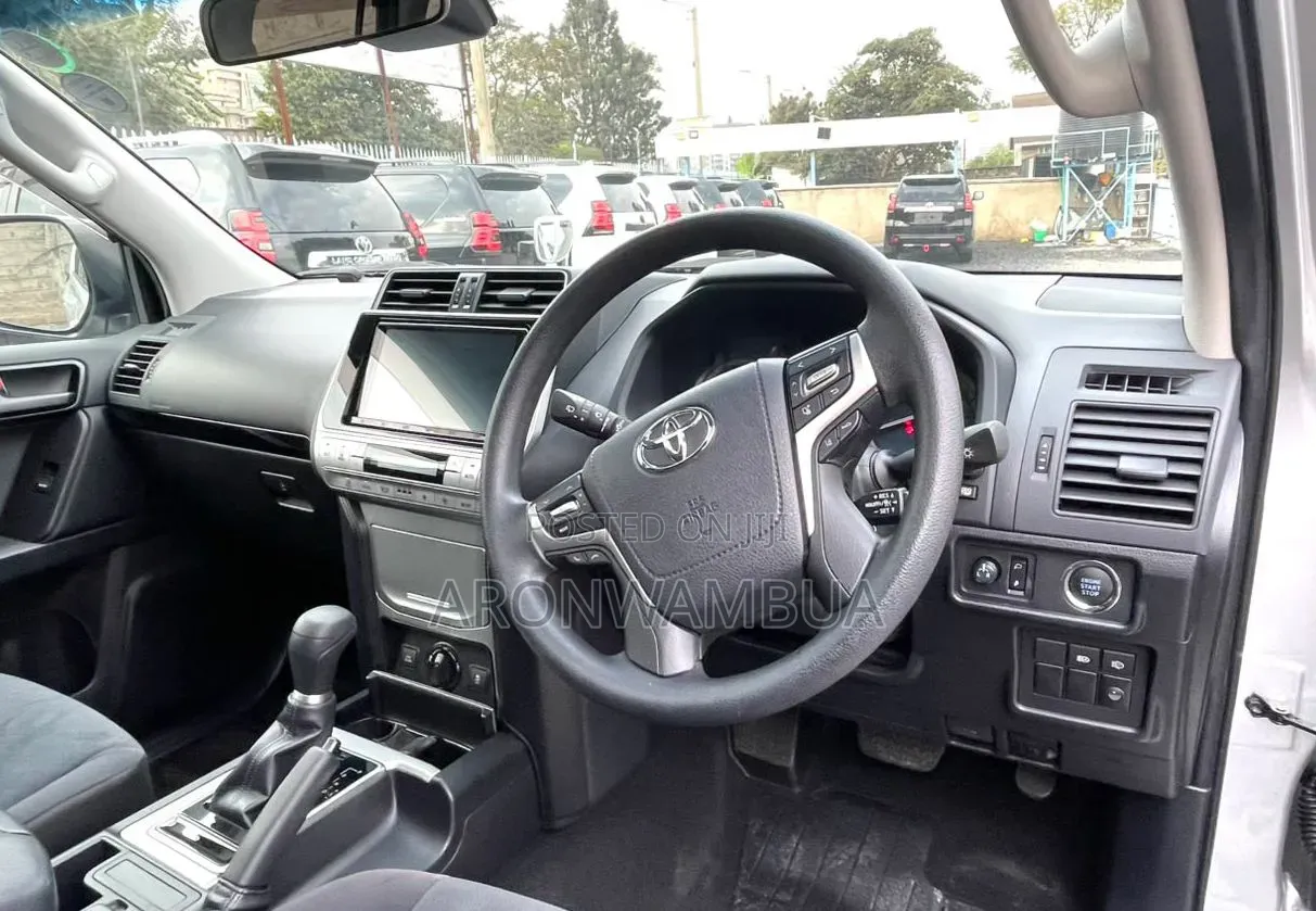 Toyota Land Cruiser Prado 2019 Silver