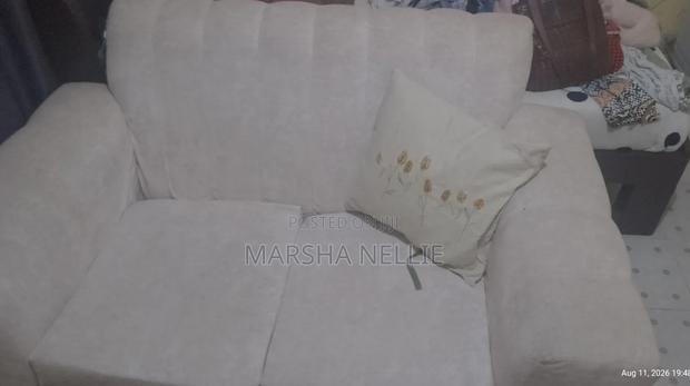 Used 5 Seater Sofa Set in Mint Condition.