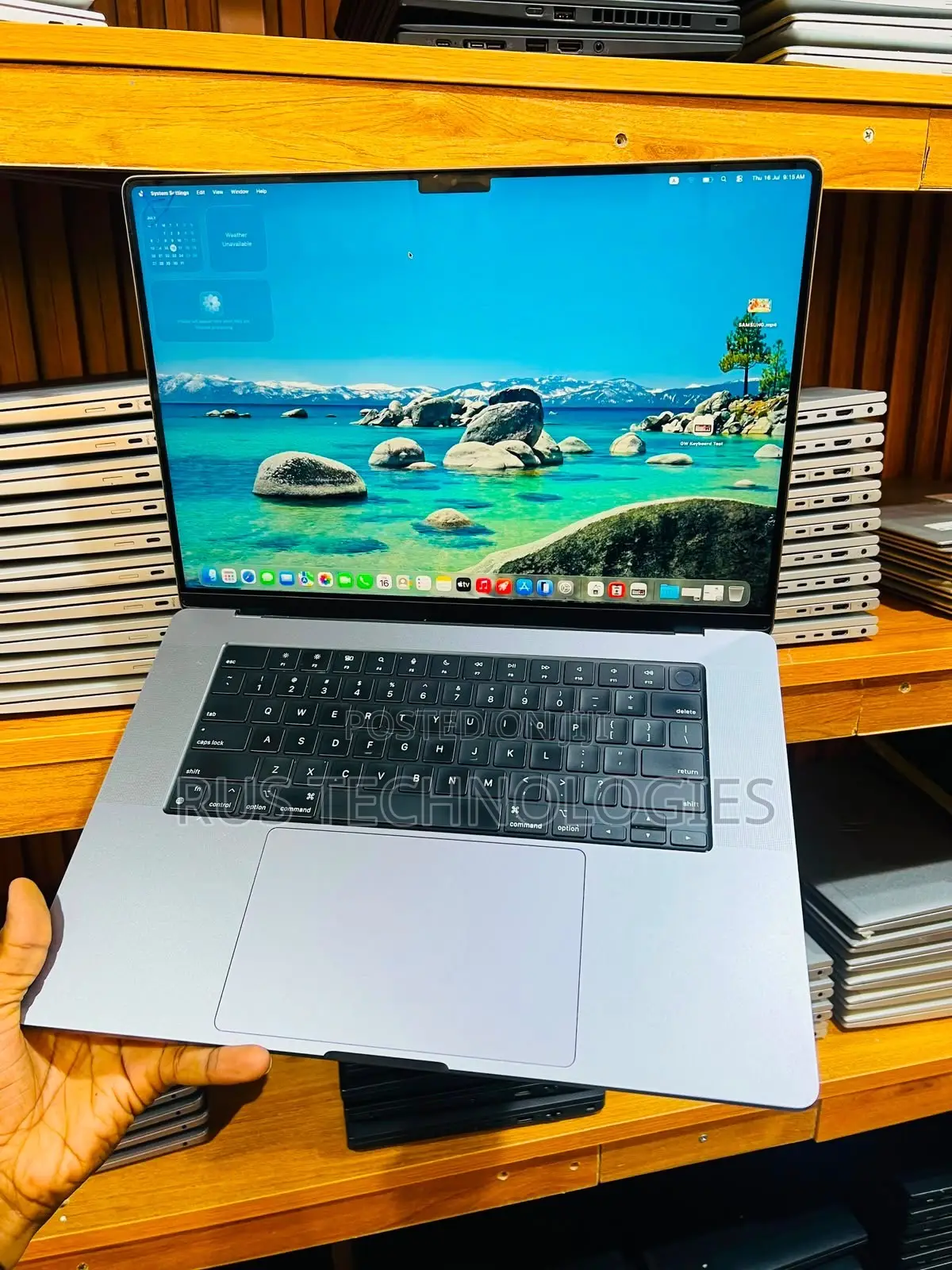 Laptop Apple MacBook Pro 2021 M1 16GB Apple M1 Pro SSD 512GB