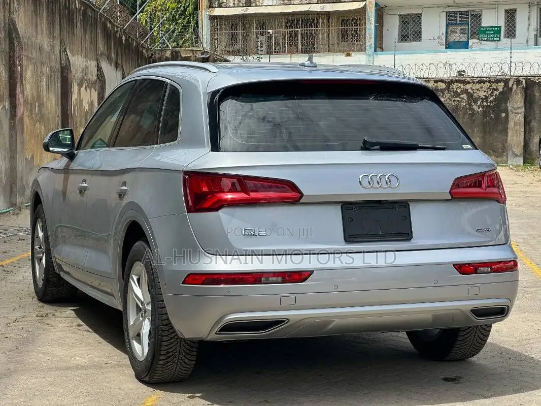 Audi Q5 2.0T Premium AWD quattro 2019 Silver