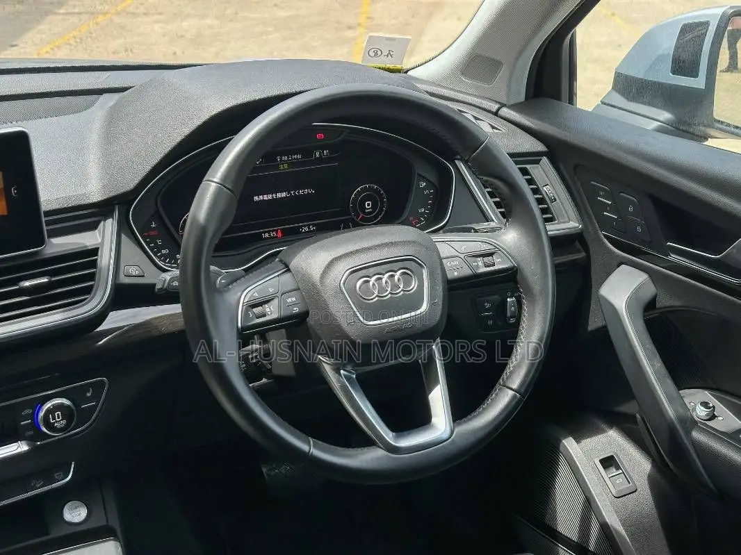 Audi Q5 2.0T Premium AWD quattro 2019 Silver