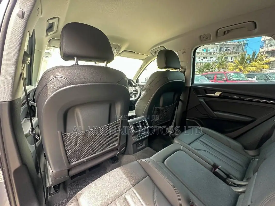 Audi Q5 2.0T Premium AWD quattro 2019 Silver