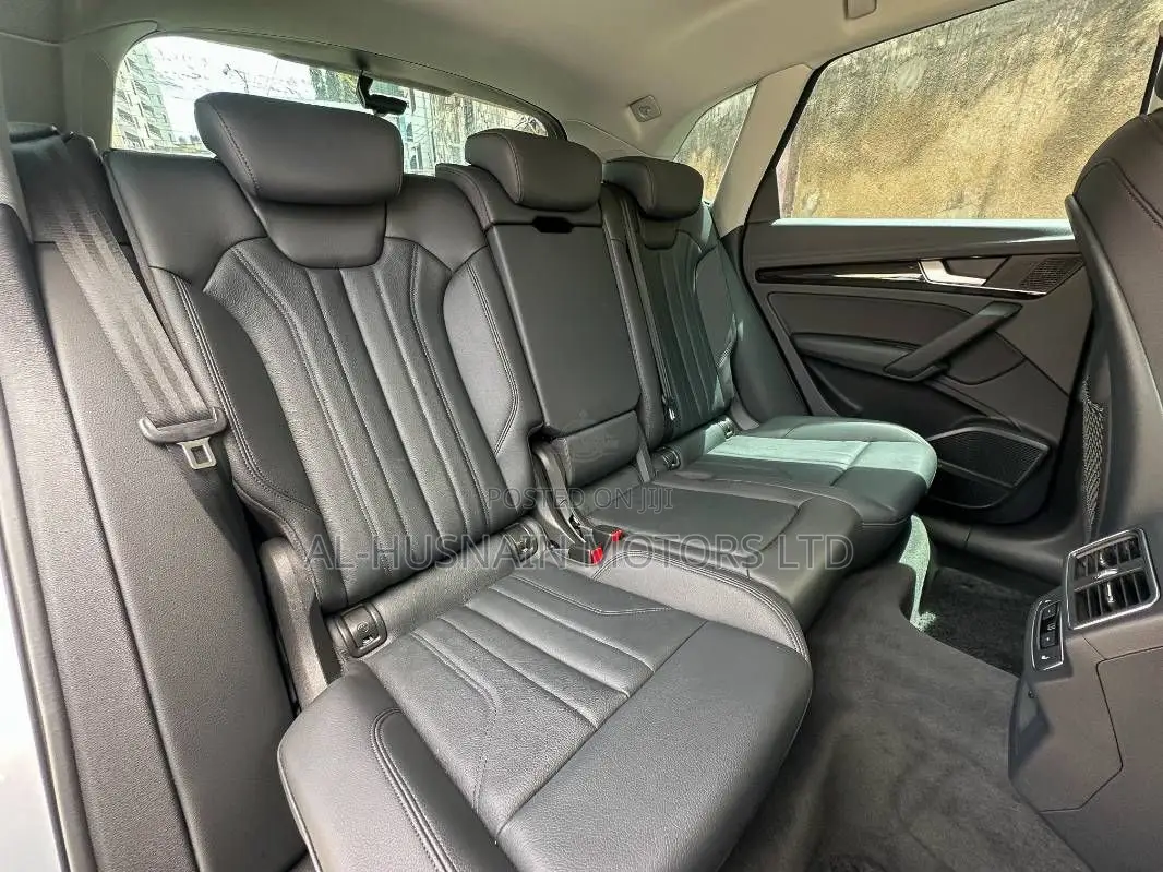 Audi Q5 2.0T Premium AWD quattro 2019 Silver