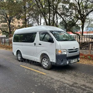 Toyota HiAce 2016 White