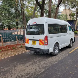 Toyota HiAce 2016 White