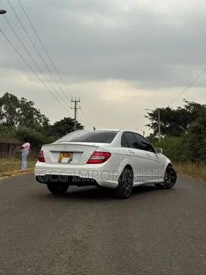 Mercedes-Benz C200 2012 White
