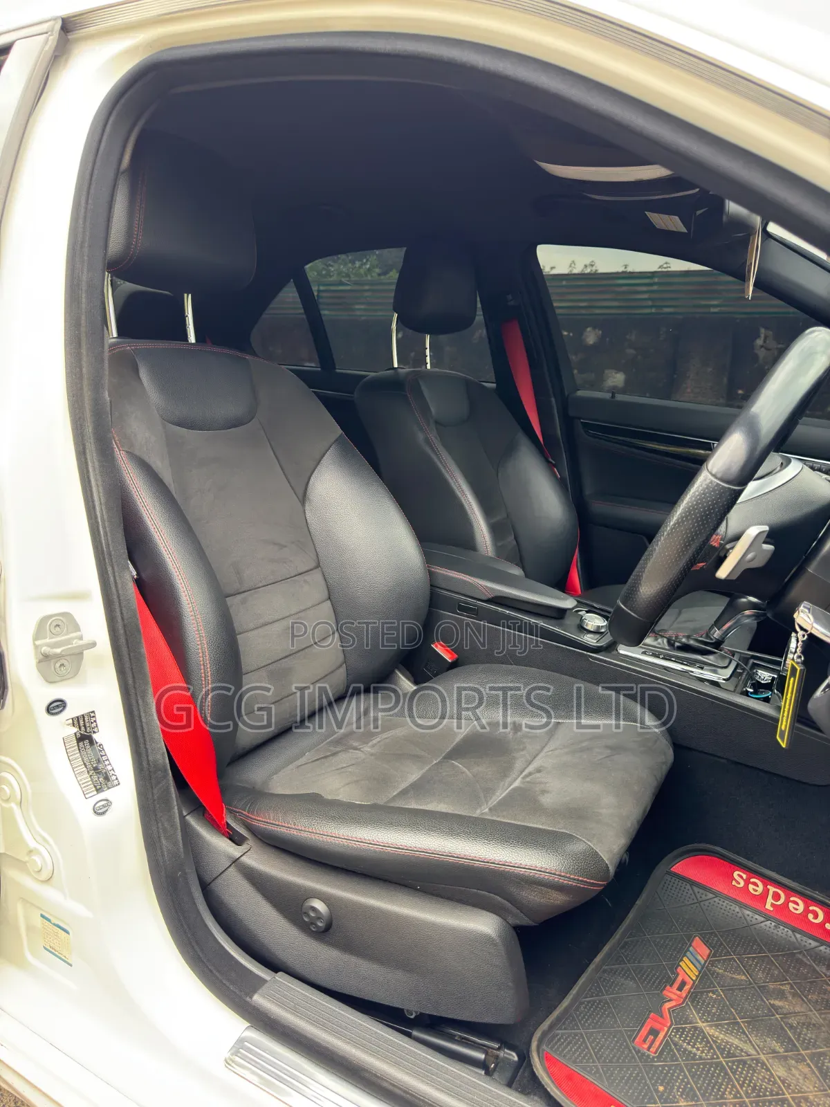 Mercedes-Benz C200 2012 White