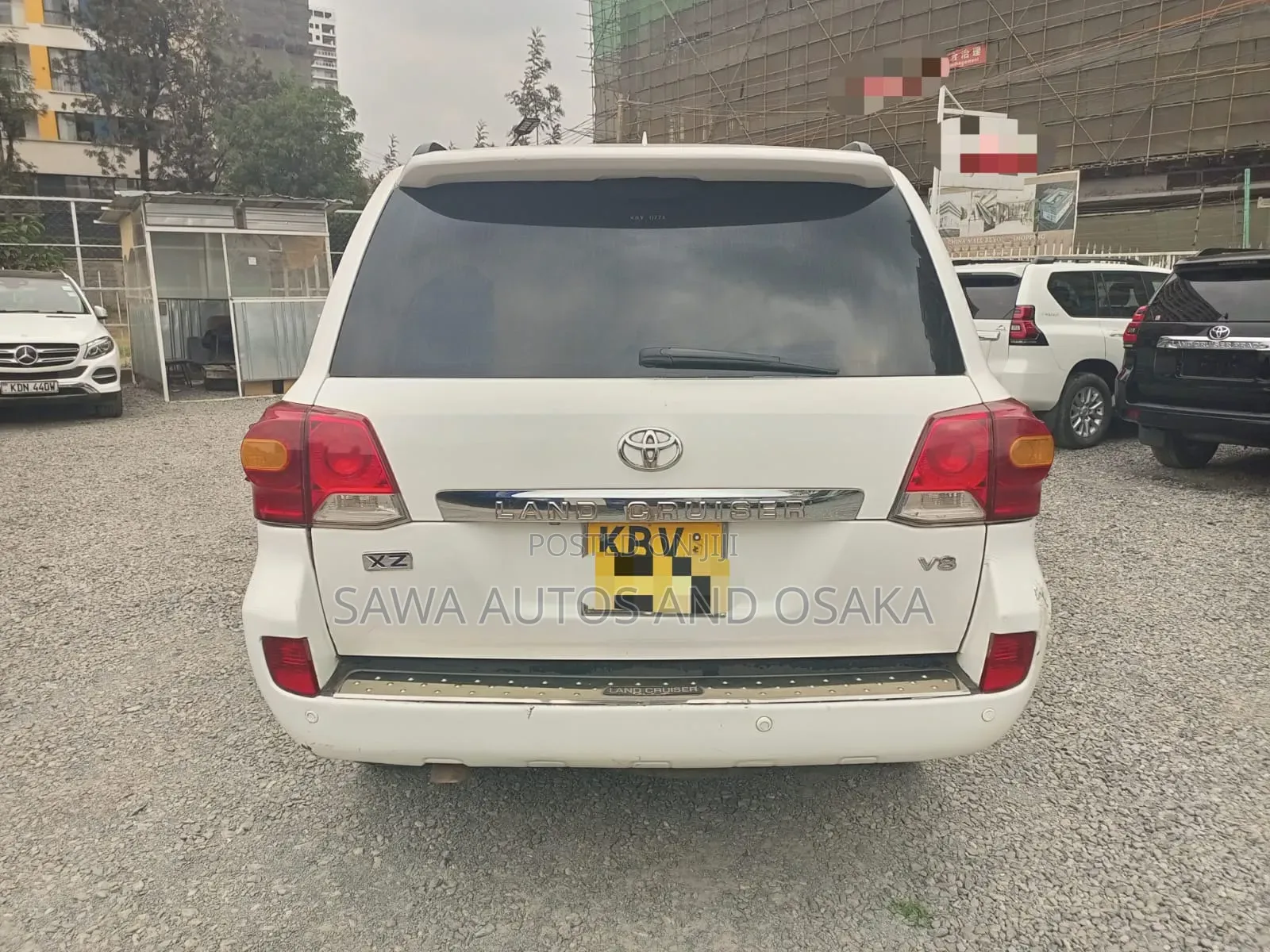 Toyota Land Cruiser 2011 White