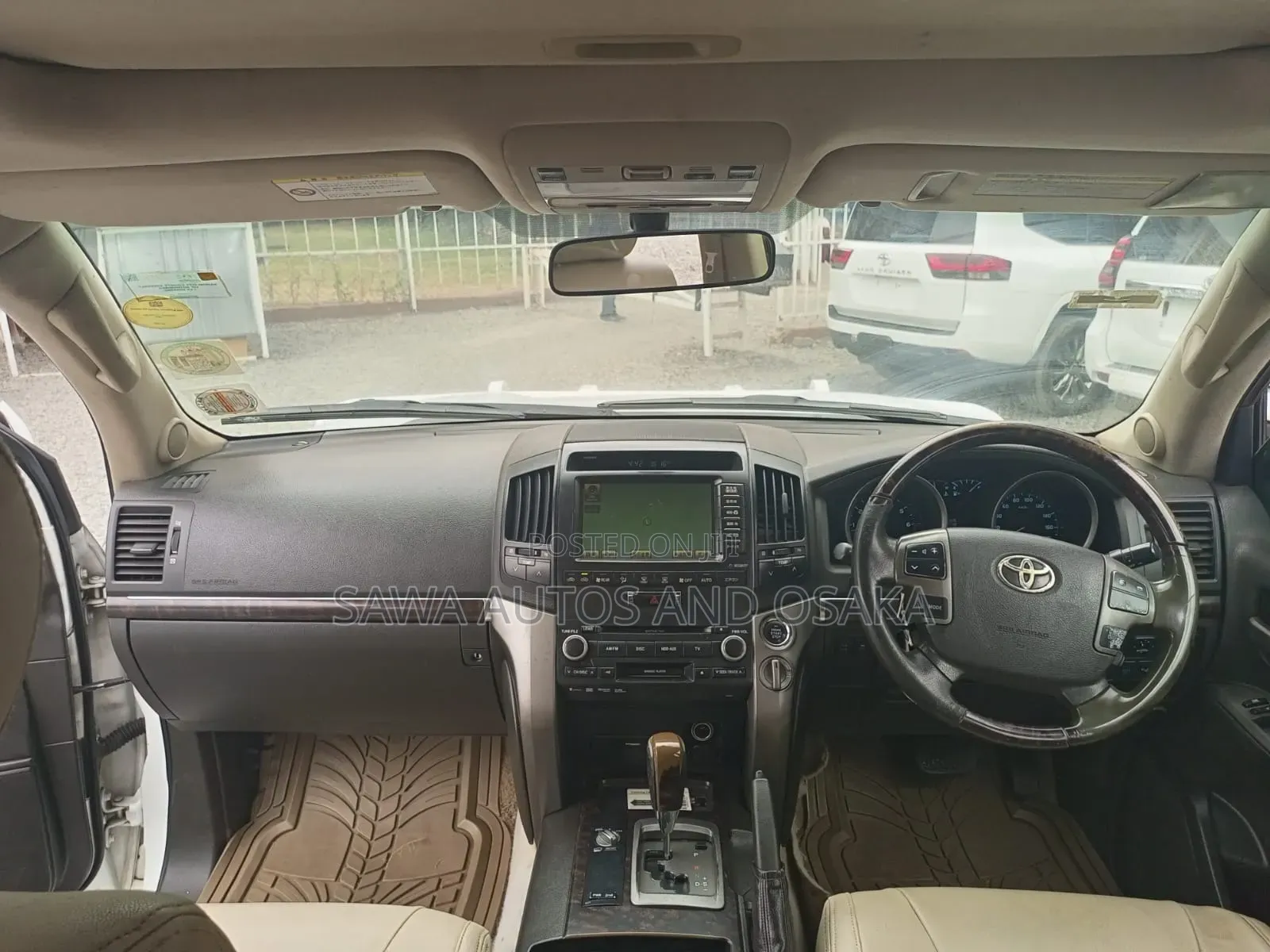 Toyota Land Cruiser 2011 White