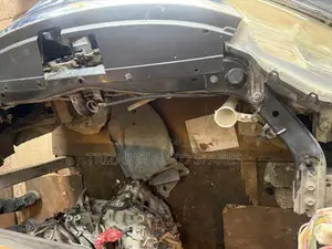 Nissan Serena Nosecut
