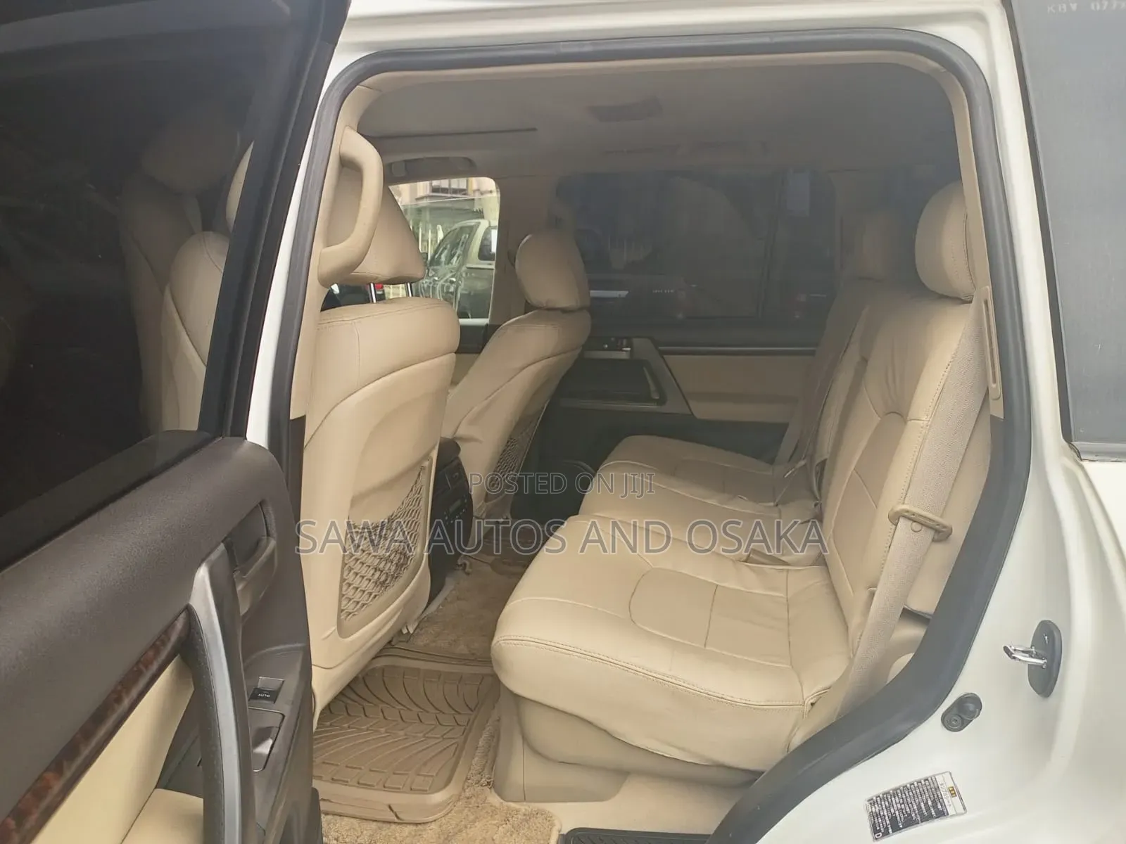 Toyota Land Cruiser 2011 White