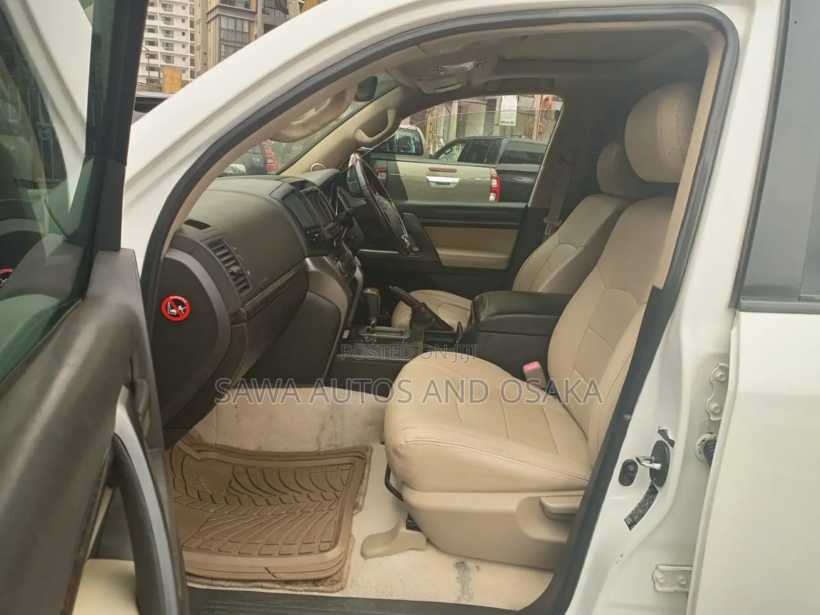 Toyota Land Cruiser 2011 White