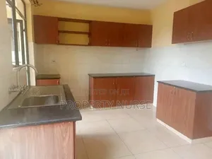 3bdrm Apartment in Gateway Mall Area for rent