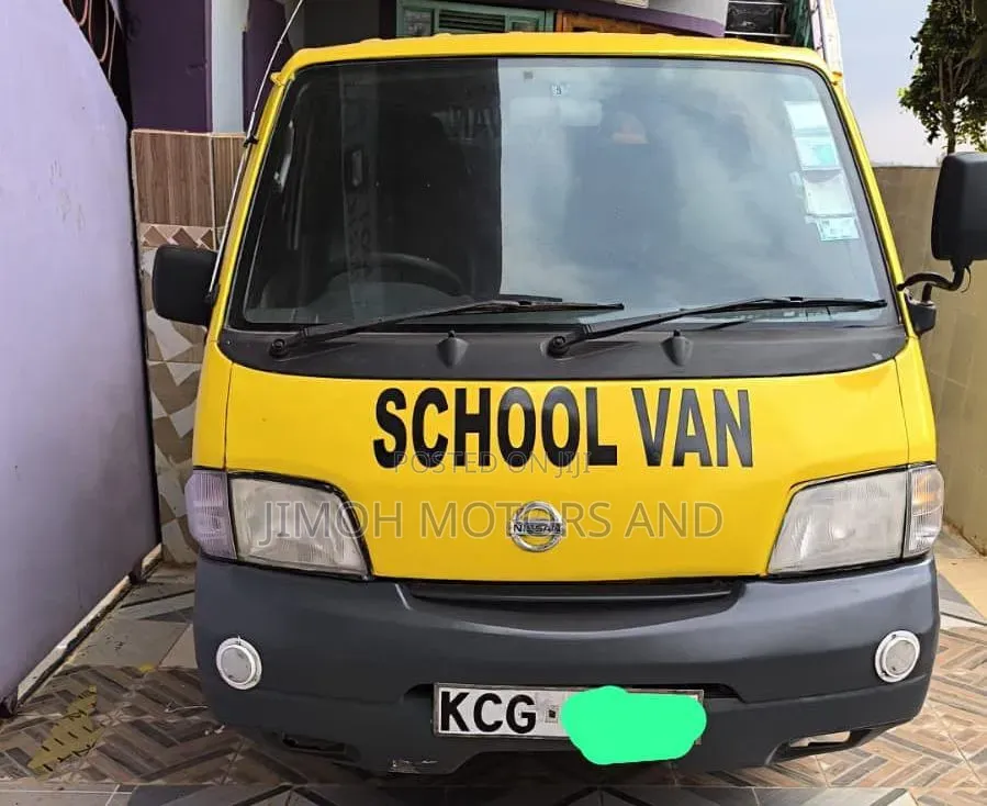 Nissan Vanette 2010 Yellow