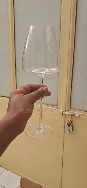 Long Stem Luxurious Wine Glasses Clear. 600ml 2pc