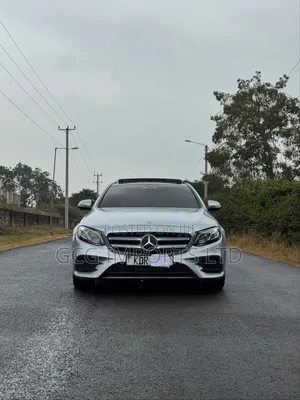 Mercedes-Benz E220 2018 Silver