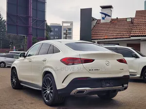 Mercedes-Benz GLE-Class GLE 400d 4MATIC 2019 White