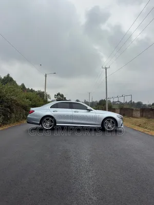 Mercedes-Benz E220 2018 Silver