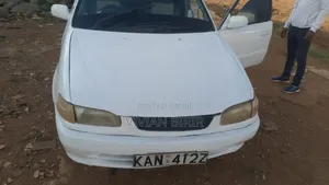 Toyota Corolla 1998 White