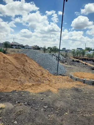 Land and Plots for Sell in Katani