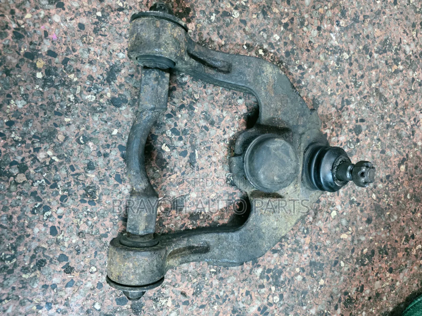 Isuzu Elf Upper Arm