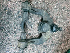 Isuzu Elf Upper Arm