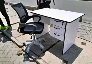 Modern Office Chair and Desk Comes With Different Colors