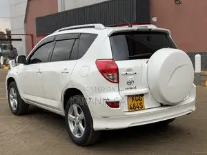 Toyota RAV4 2.4 2008 White