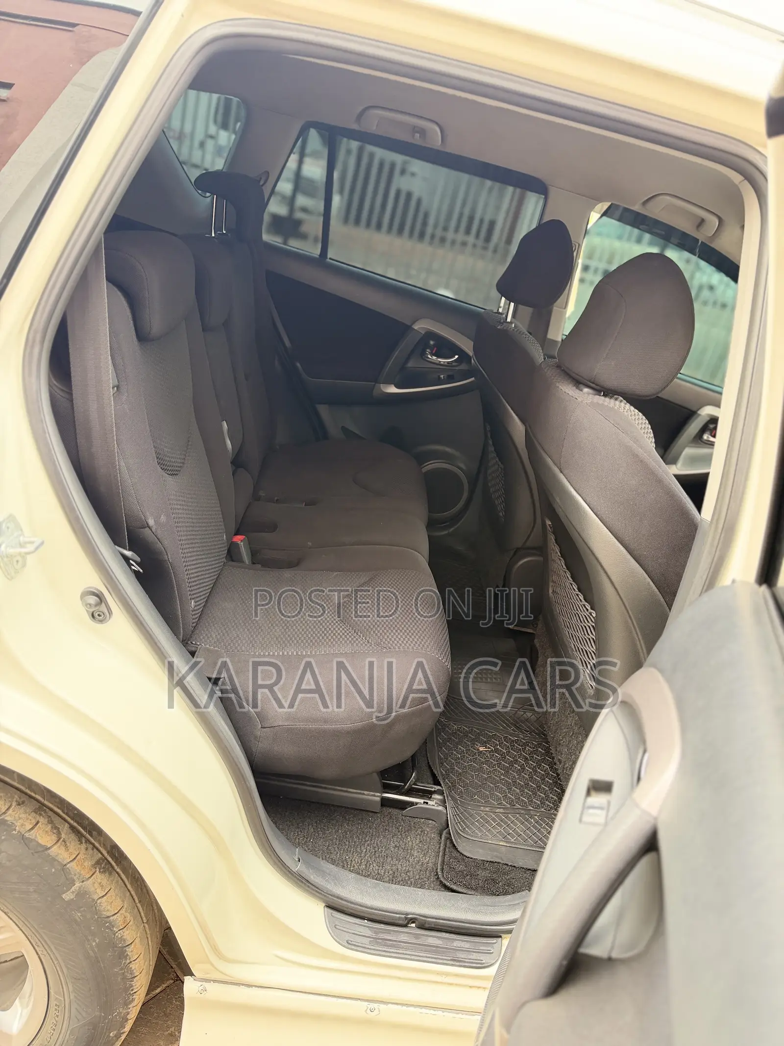 Toyota RAV4 2.4 2008 White