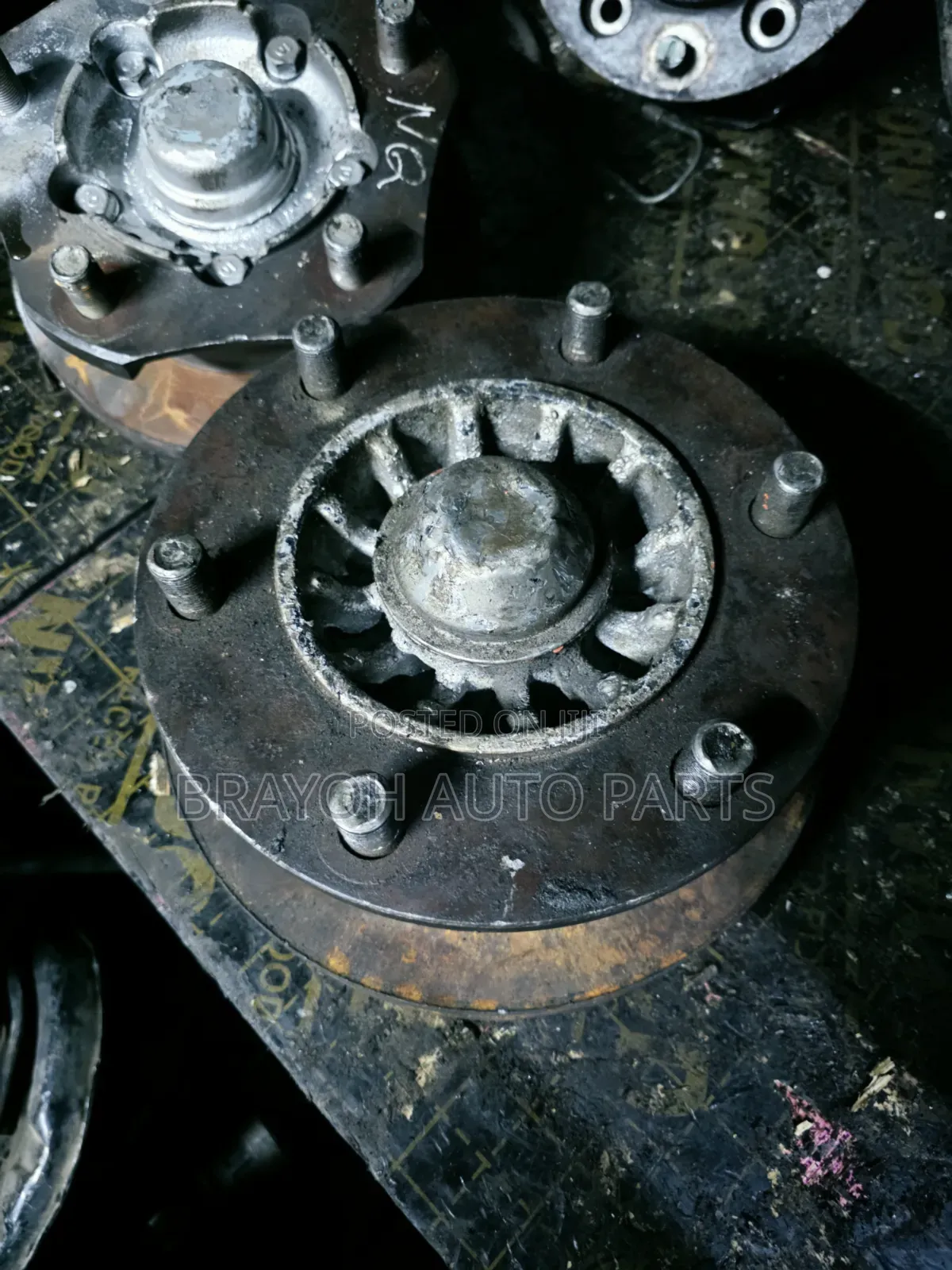 Isuzu Elf Disk Plate/Hub