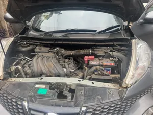 Nissan Juke 2011 Gray