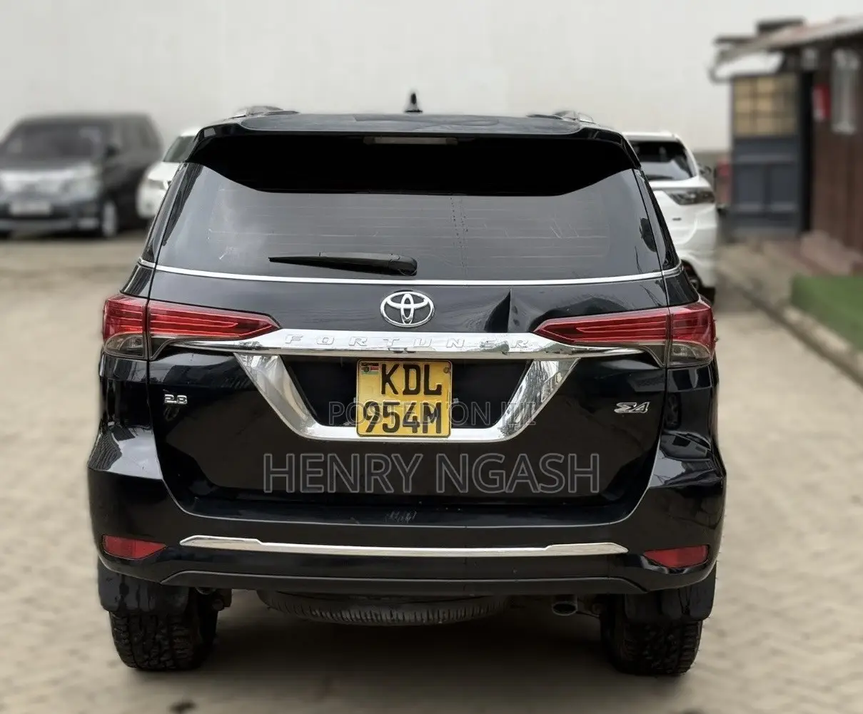 Toyota Fortuner 2016 Black