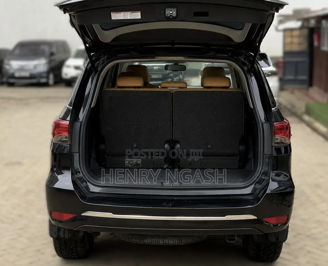 Toyota Fortuner 2016 Black