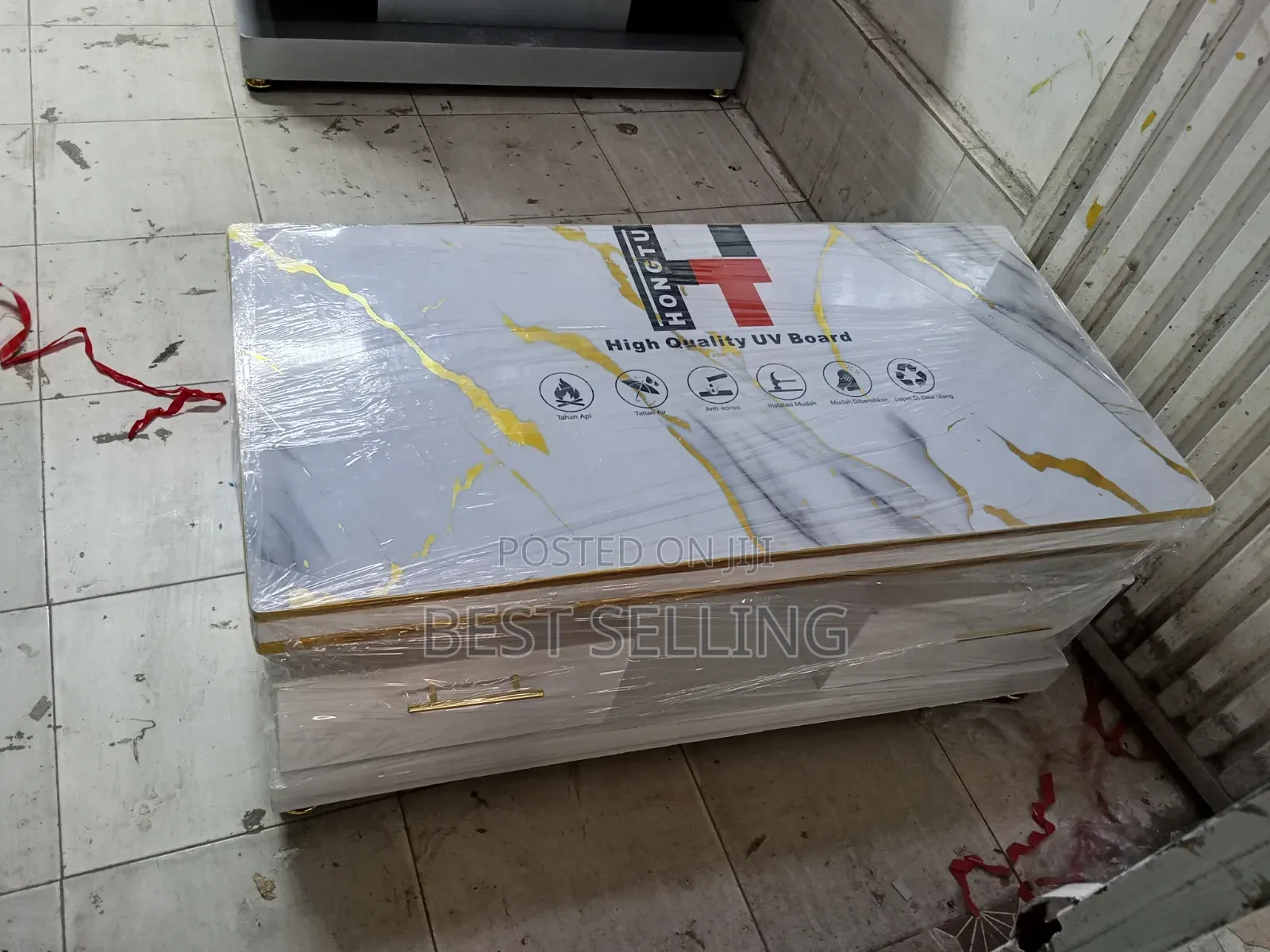 Modern White Coffee Table