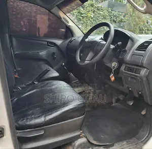 Isuzu D-MAX 2019 White