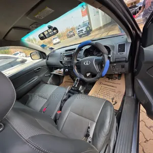 Toyota Hilux 2016