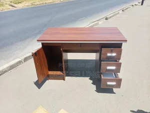 Simple Modern Executive Office Desk 1.2 MTRS