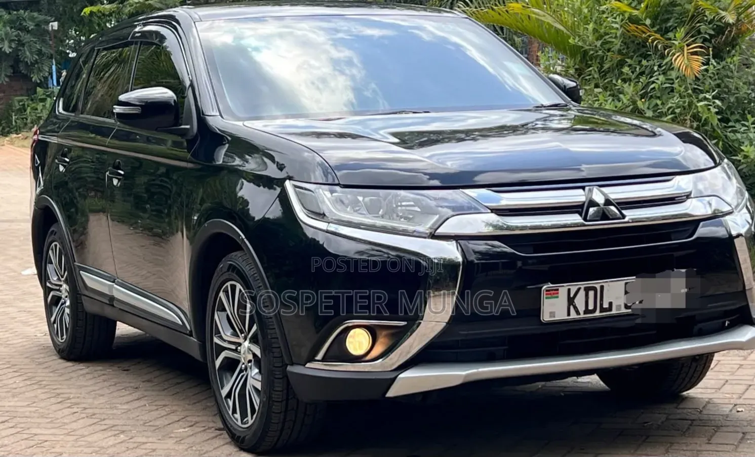 Mitsubishi Outlander 2016 Black
