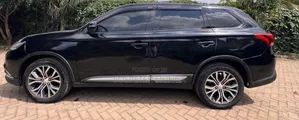 Mitsubishi Outlander 2016 Black