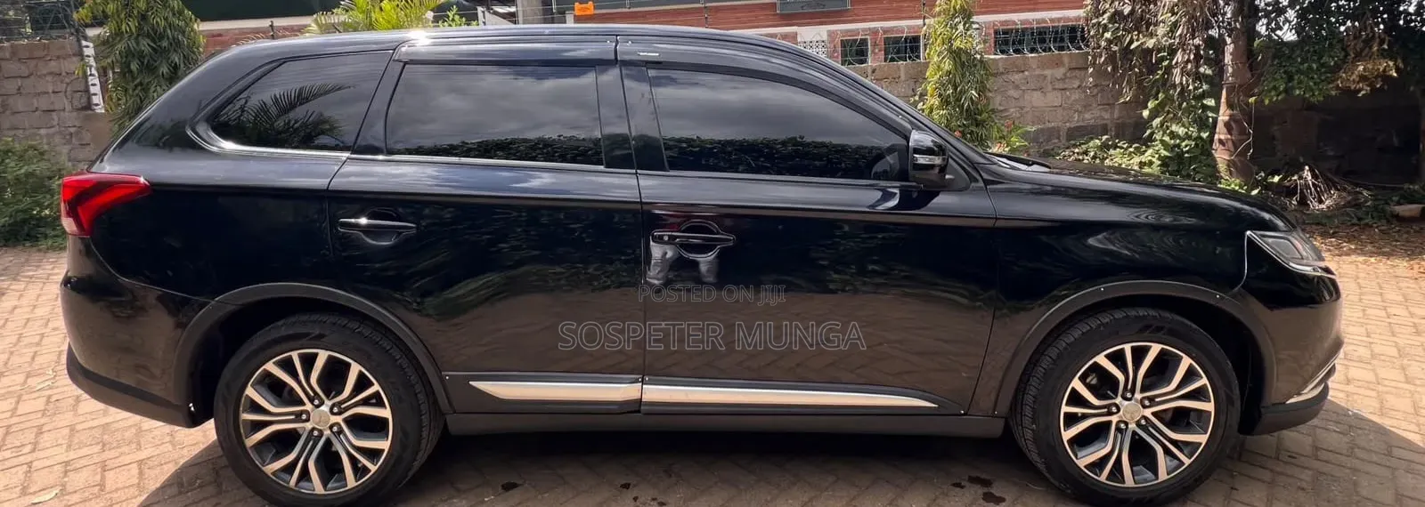 Mitsubishi Outlander 2016 Black