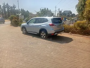 Subaru Forester 2018 Silver