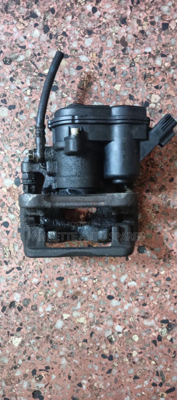 Rear Caliper Mazda Axela - thumbnail 4