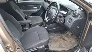 Renault Duster 2018 Gold