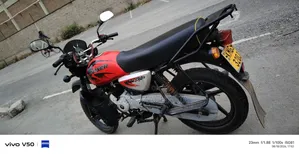 Bajaj Boxer 150 UG 2026 Red