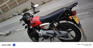 Bajaj Boxer 150 UG 2026 Red