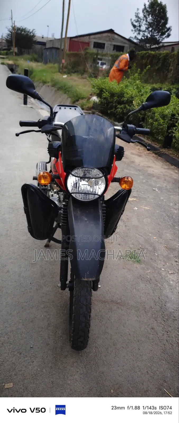 Bajaj Boxer 150 UG 2026 Red