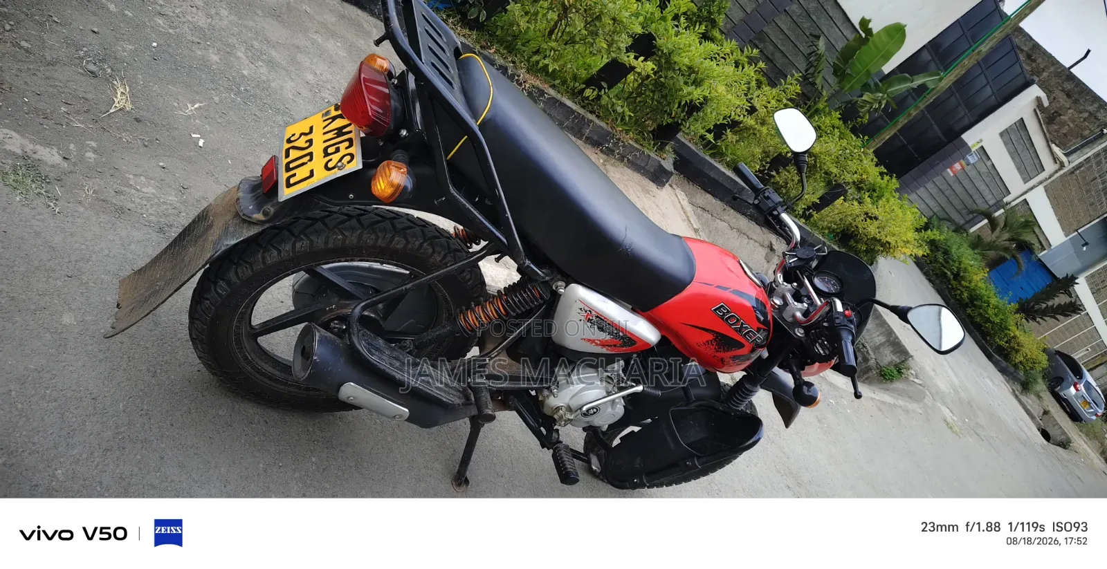Bajaj Boxer 150 UG 2026 Red