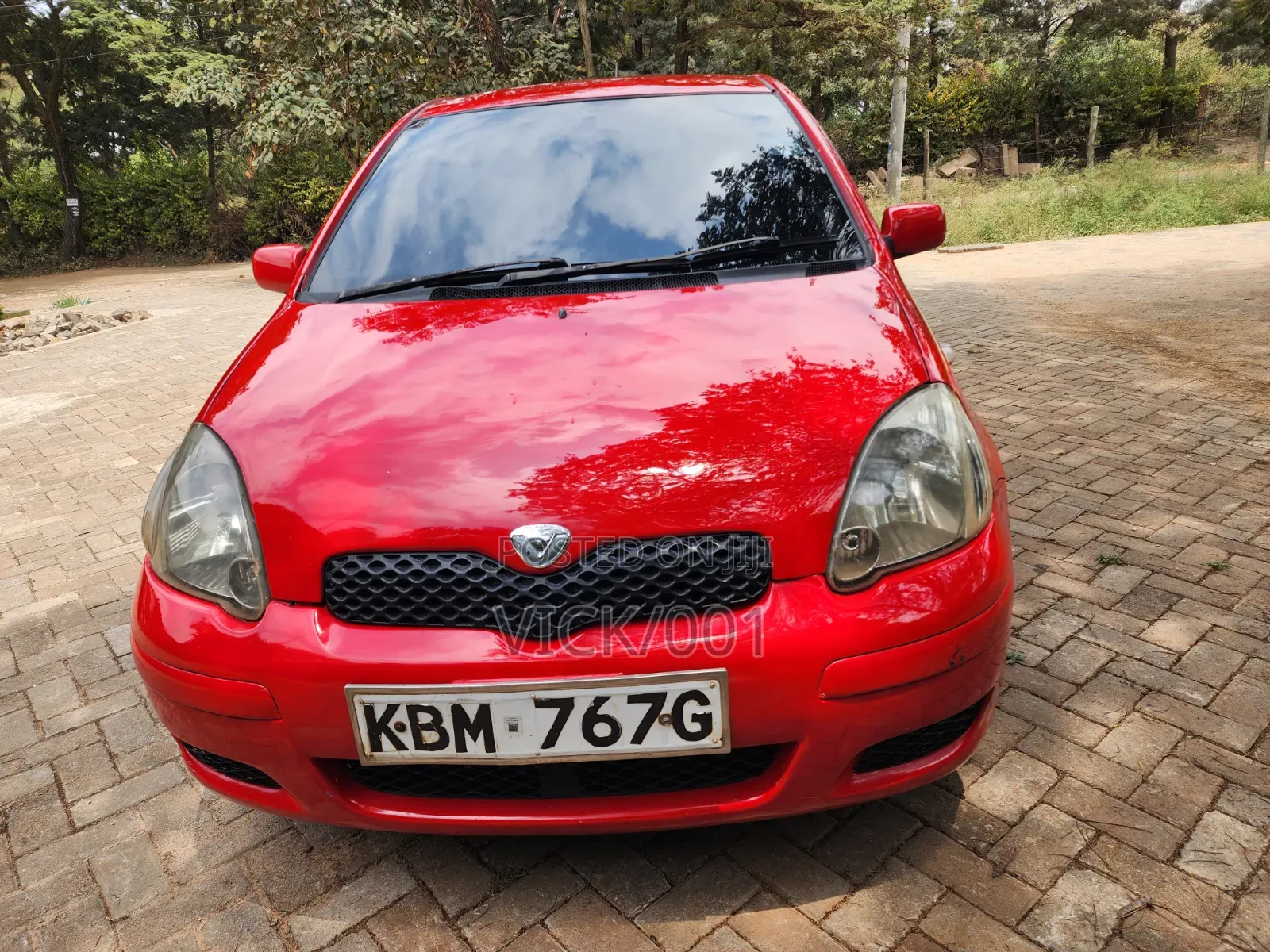 Toyota Vitz 1.0 FWD 5dr 2004 Red