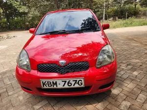 Toyota Vitz 1.0 FWD 5dr 2004 Red