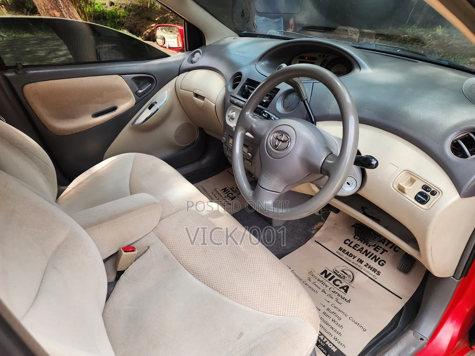 Toyota Vitz 1.0 FWD 5dr 2004 Red